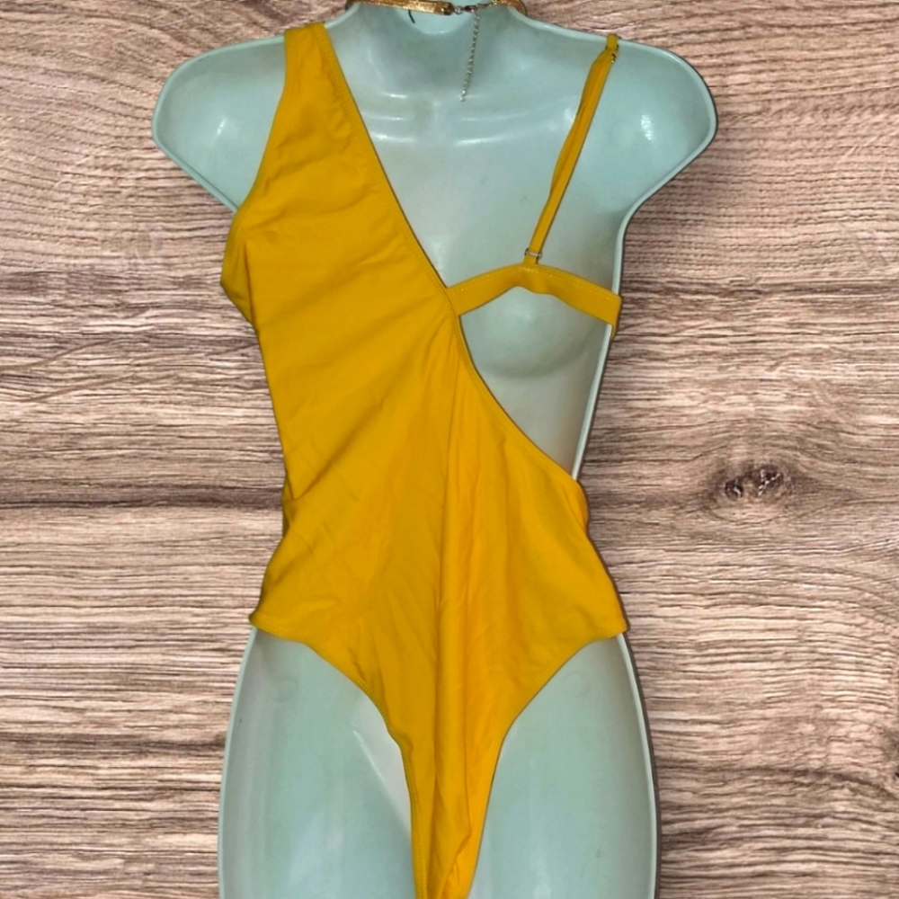 ❤️Yellow Bathing Suit - Picture 2 of 5